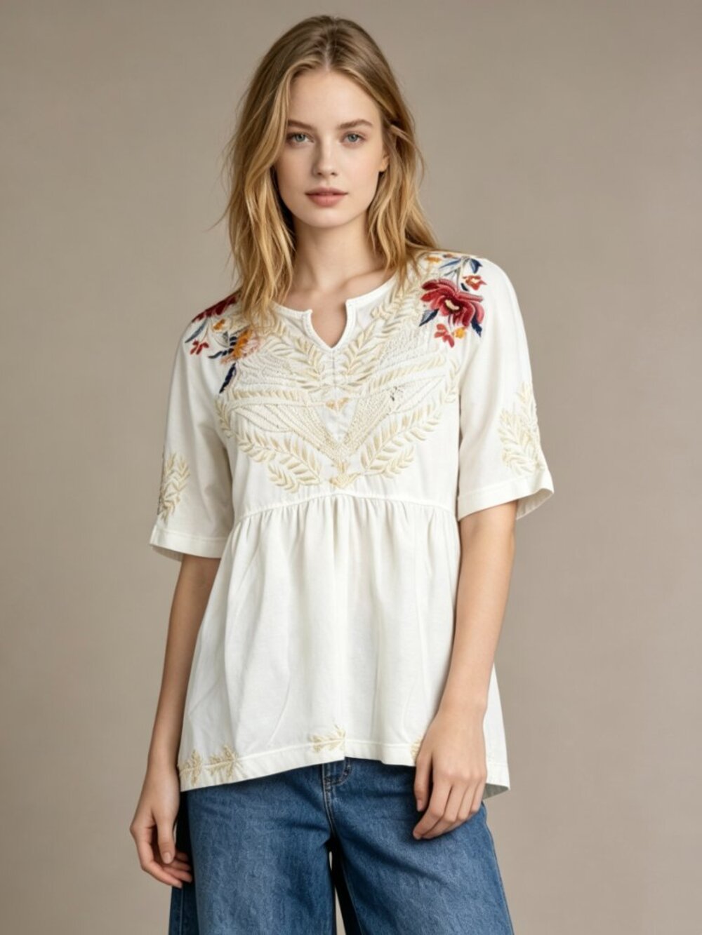 NWOT Johnny Was Embroidered Floral Short Sleeves Tee T-Shirt Size S Cream